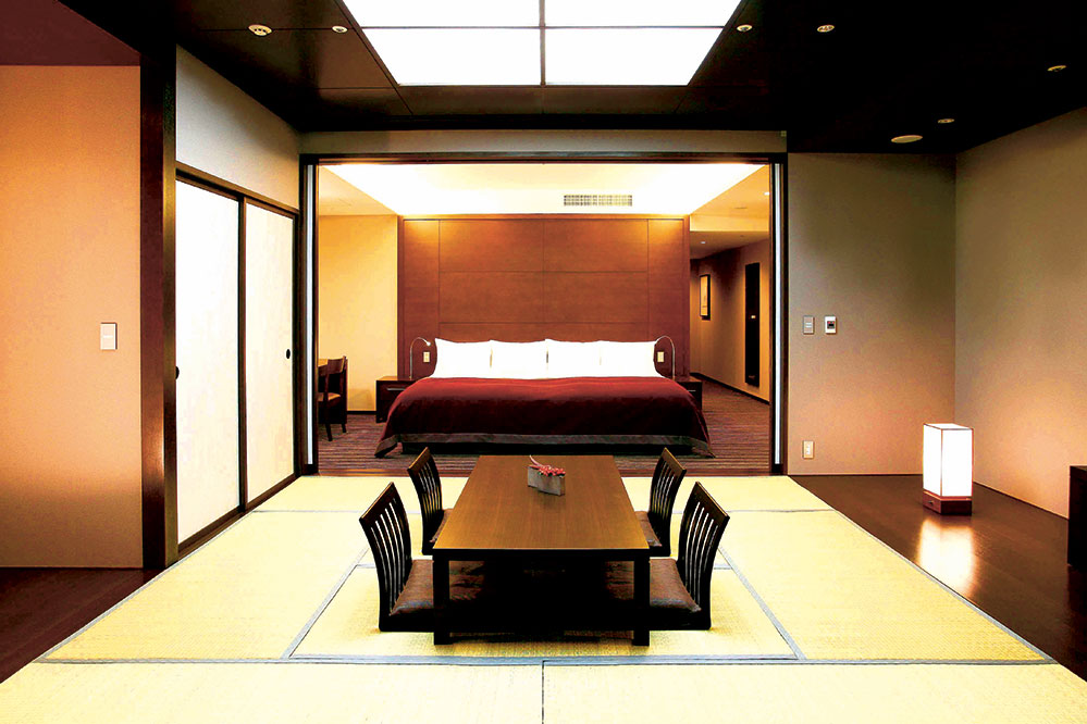 A deluxe twin and tatami room at the Hyatt Regency Hakone 